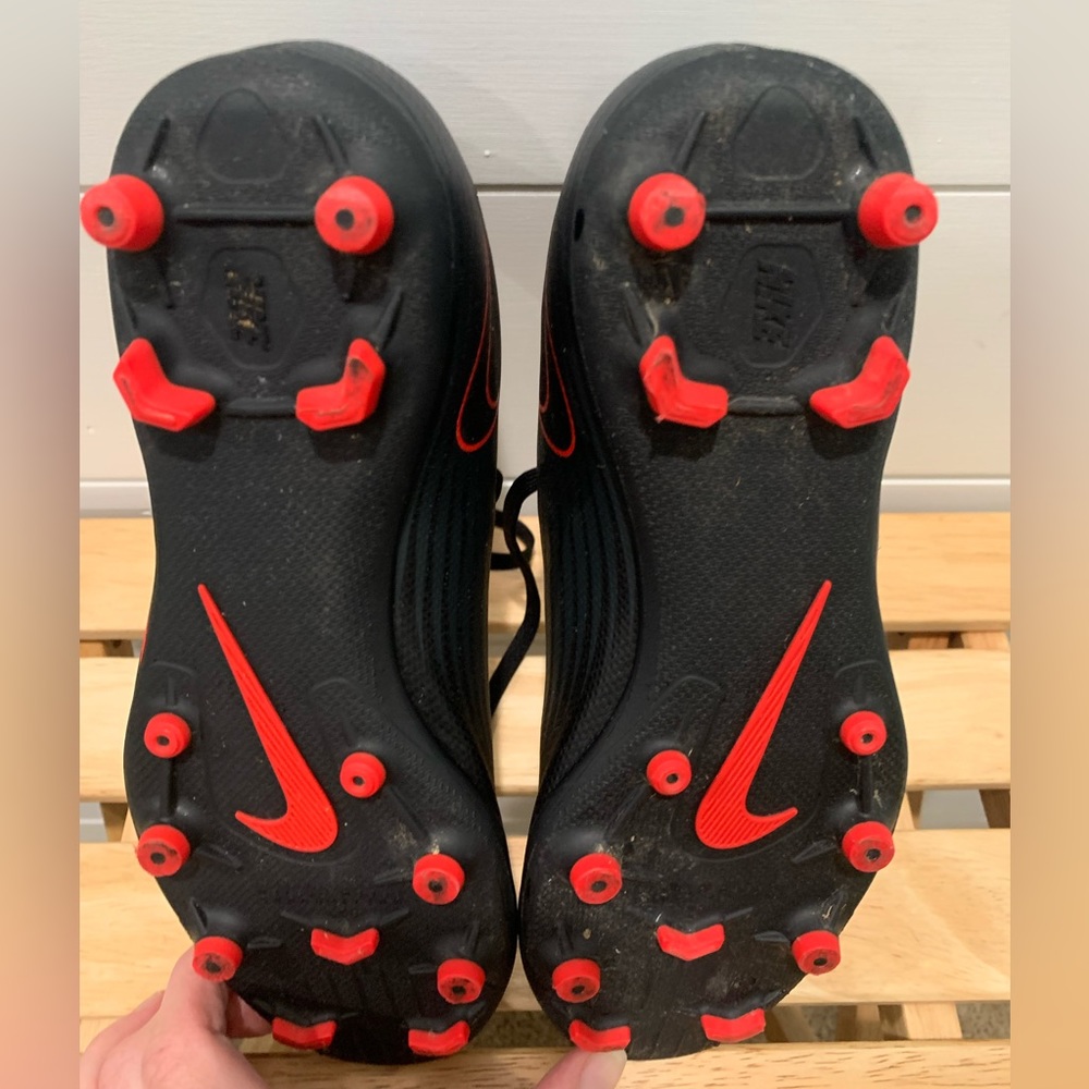 Nike, soccer cleats.  Black and red, like new condition. - Picture 10 of 11